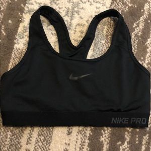 Black nike sports bra